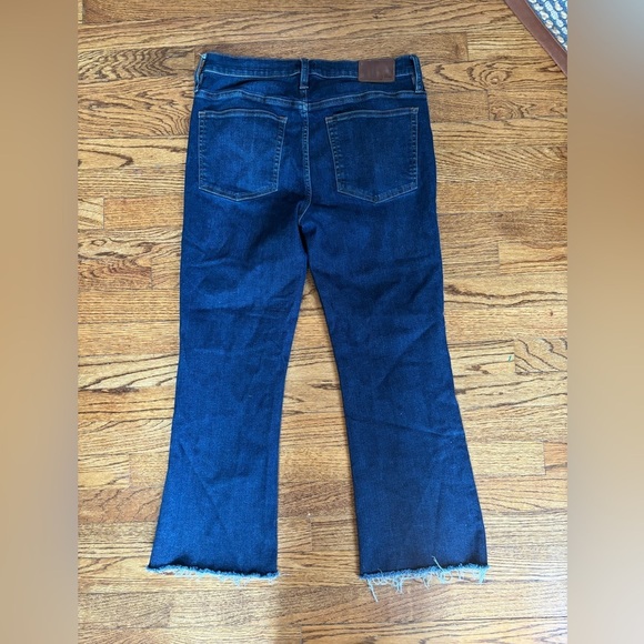 J. Crew 9" demi-boot crop jean in Dark Worn wash Sz 30 Item AB376 - Picture 3 of 8